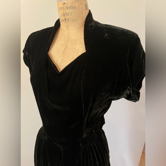 1940s Vintage Black Velvet Dress Hollywood Regency Pin Up Girl Rockabilly Small - Picture 9 of 16